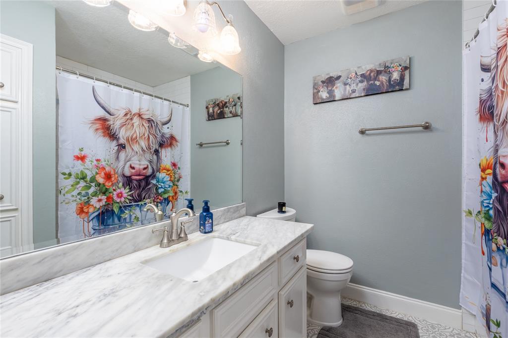 15151 Lakeview Drive, Beach City, Texas image 29