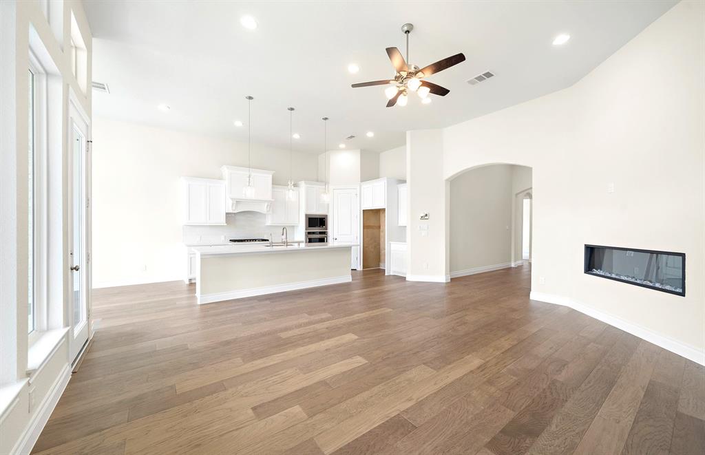 12406 Drifting Oakwood Lane, Cypress, Texas image 13