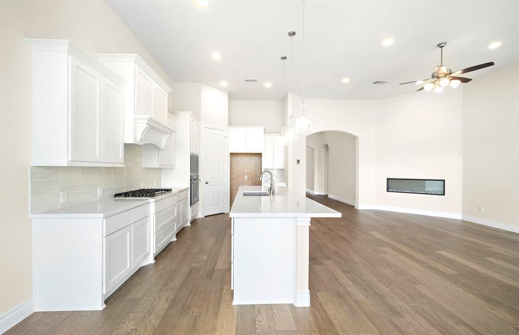 12406 Drifting Oakwood Lane, Cypress, Texas image 8