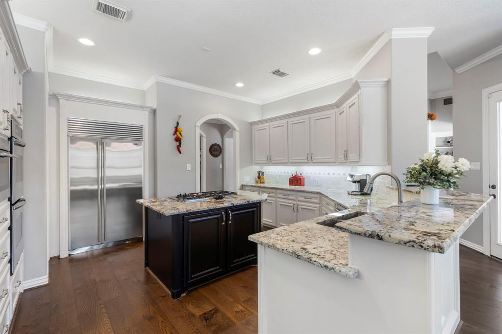 14 Snow Pond Place, The Woodlands, Texas image 17