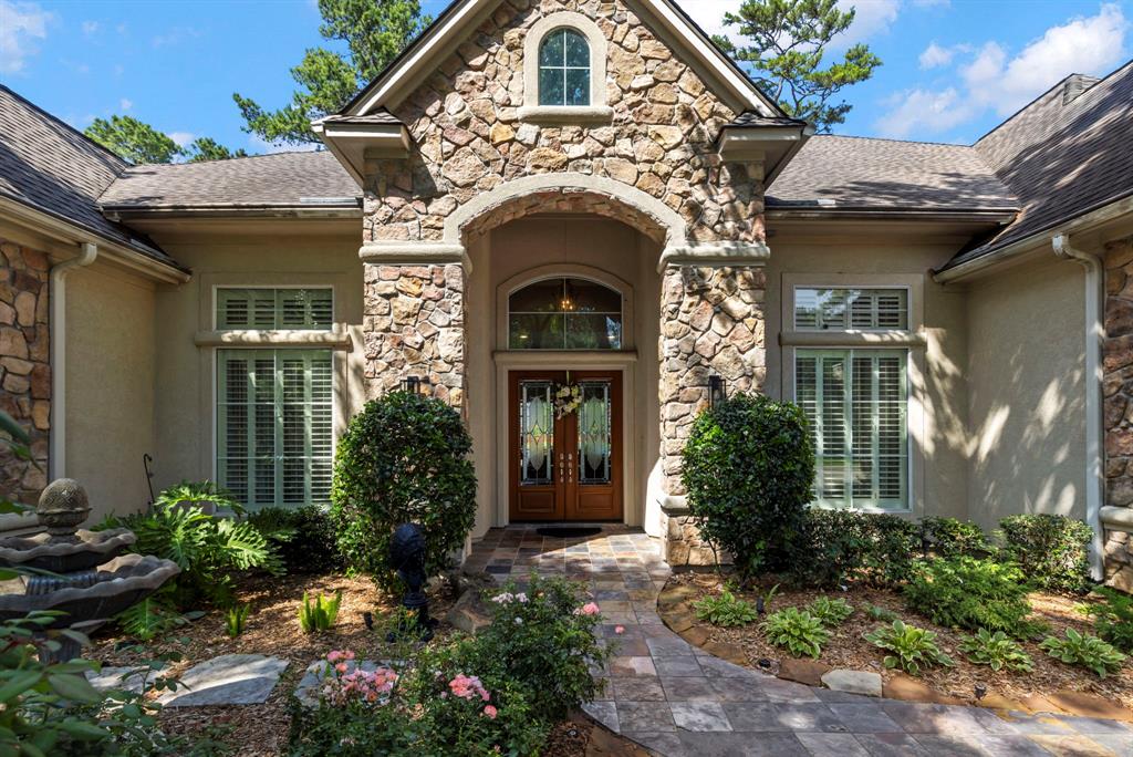 14 Snow Pond Place