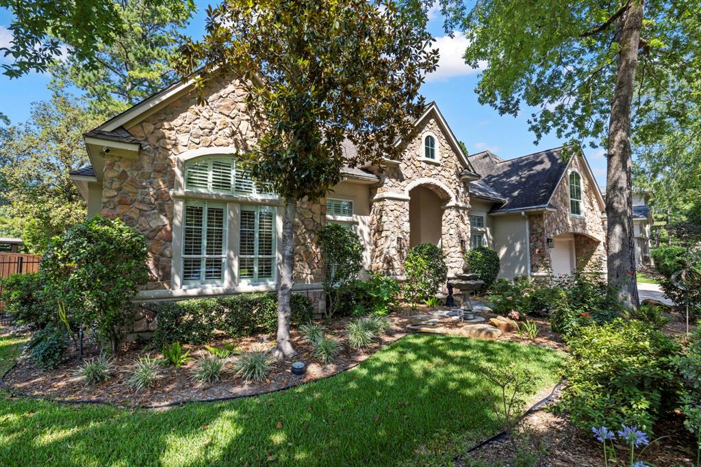 14 Snow Pond Place