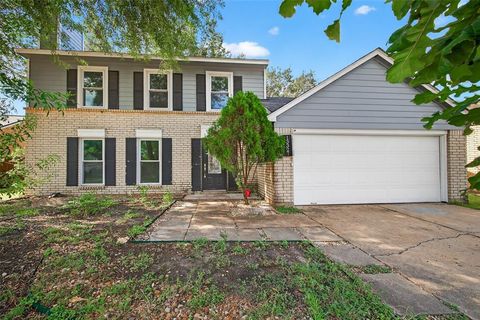 Photo of 13327 Harpers Bridge Drive, Houston, TX 77041 (MLS # 43692925)