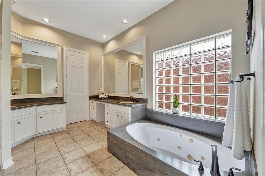 15534 Wooden Oak Court, Houston, Texas image 40