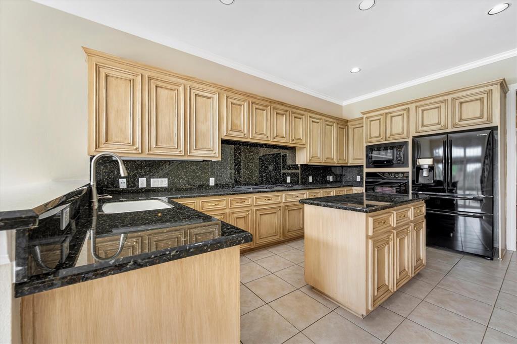 15534 Wooden Oak Court, Houston, Texas image 29