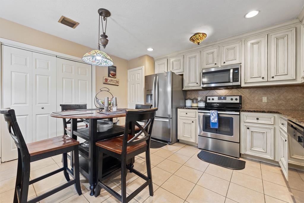 883 County Road 37, Tyler, Texas image 10