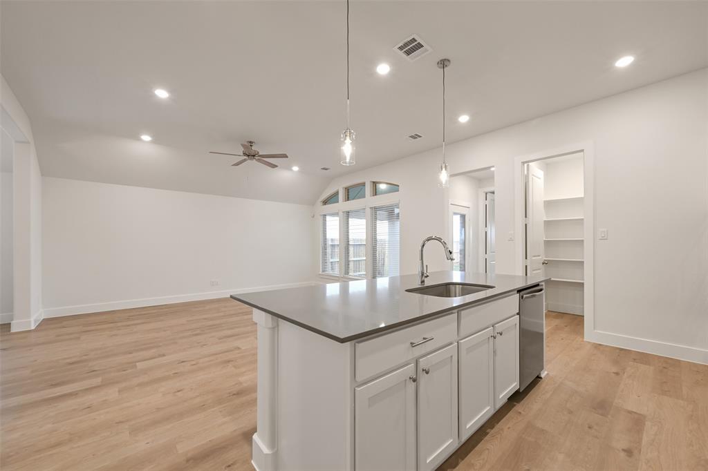 1536 Apache Heights Drive, Dayton, Texas image 16