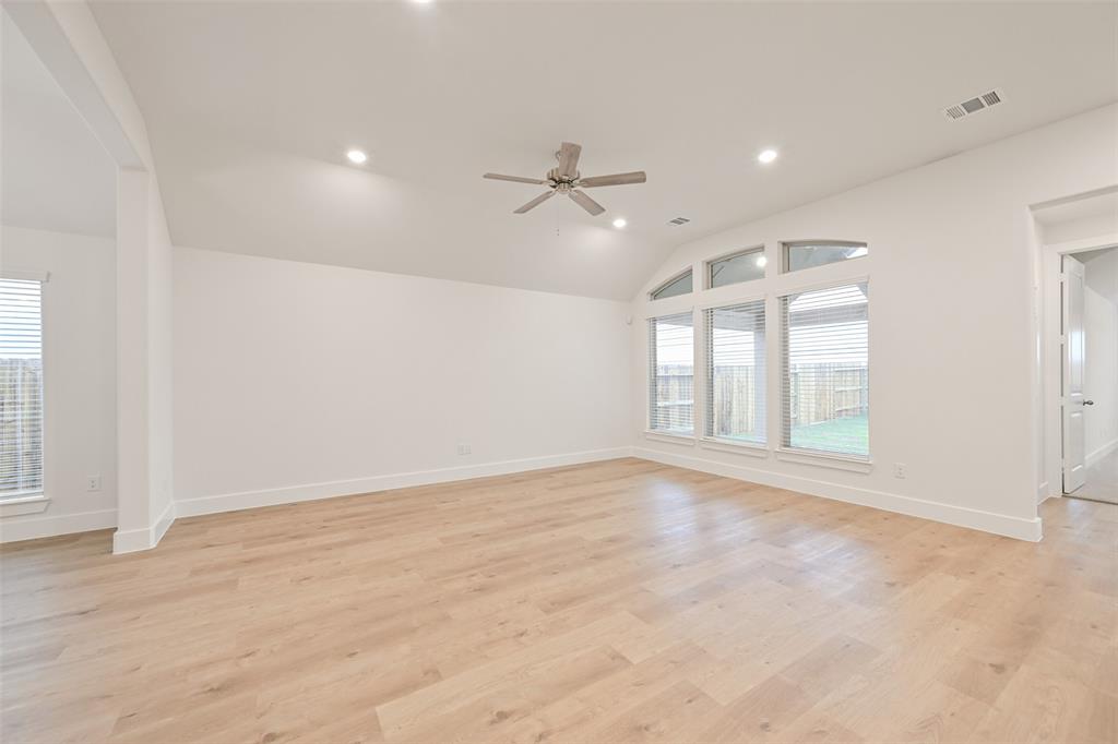 1536 Apache Heights Drive, Dayton, Texas image 5