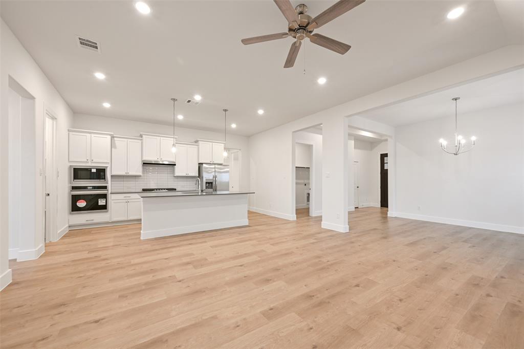 1536 Apache Heights Drive, Dayton, Texas image 7