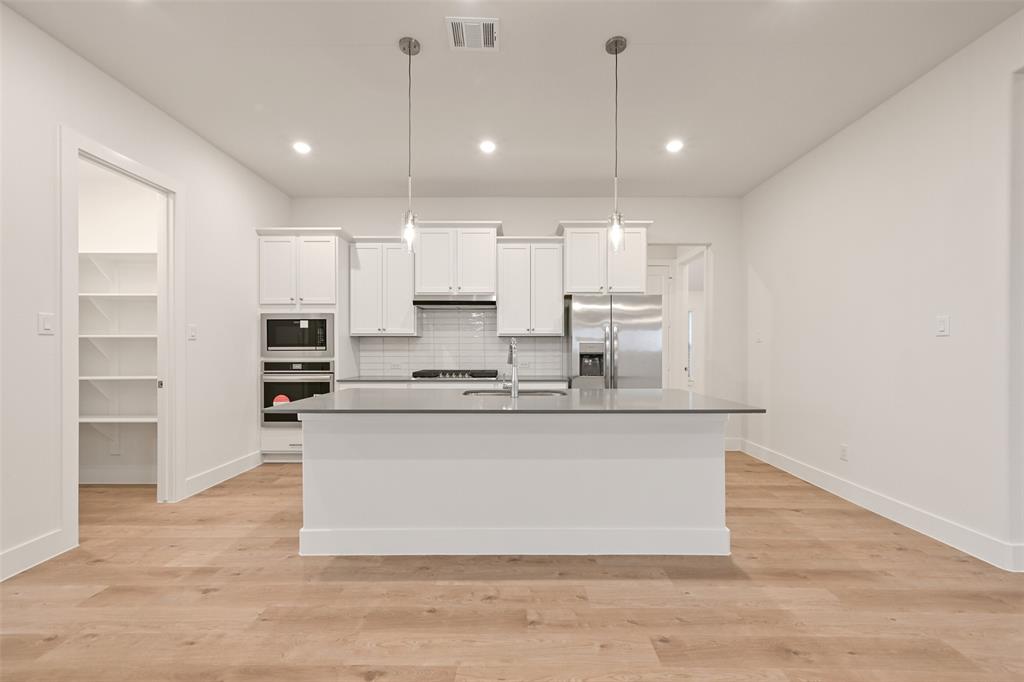 1536 Apache Heights Drive, Dayton, Texas image 10