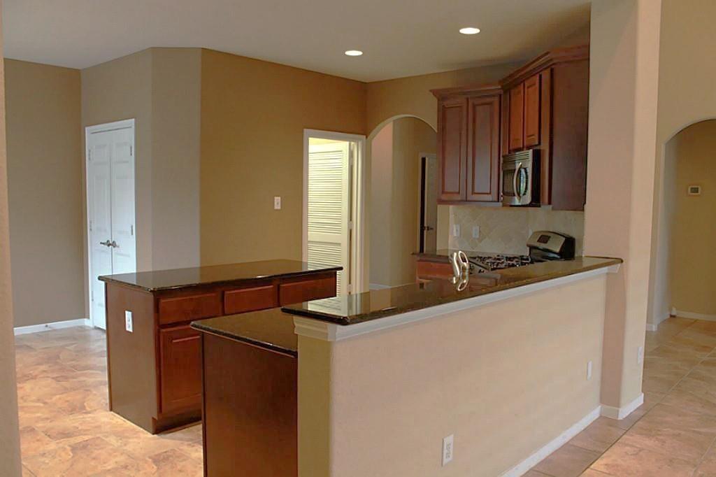 130 S Vershire Circle, The Woodlands, Texas image 11