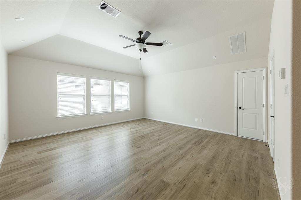 10614 Lindabury Hollow Drive, Katy, Texas image 32