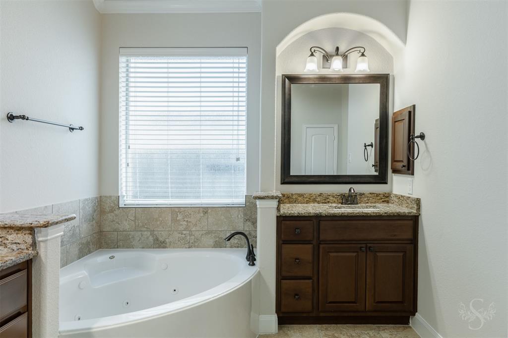 10614 Lindabury Hollow Drive, Katy, Texas image 23