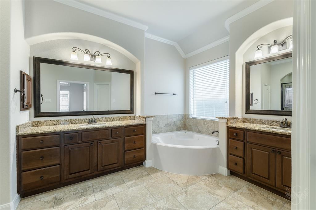10614 Lindabury Hollow Drive, Katy, Texas image 21