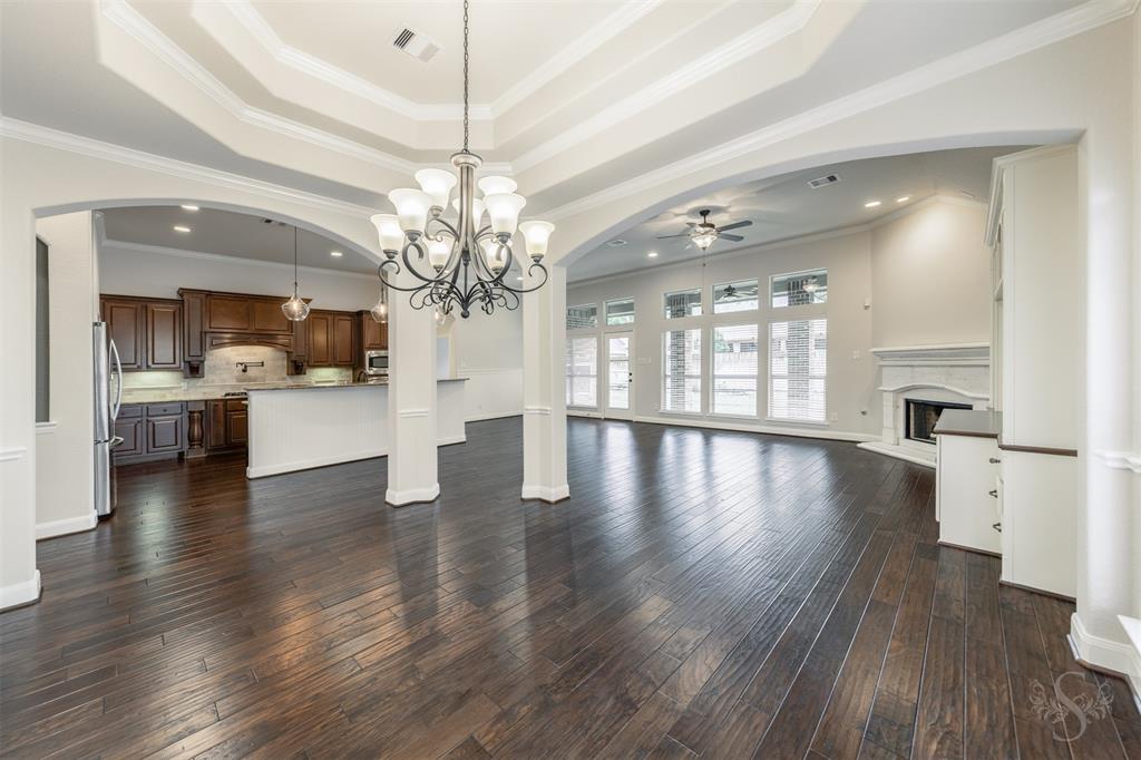 10614 Lindabury Hollow Drive, Katy, Texas image 12