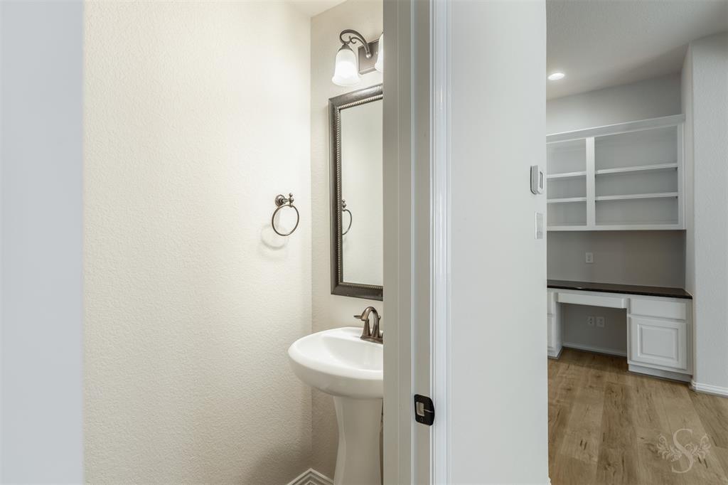 10614 Lindabury Hollow Drive, Katy, Texas image 35