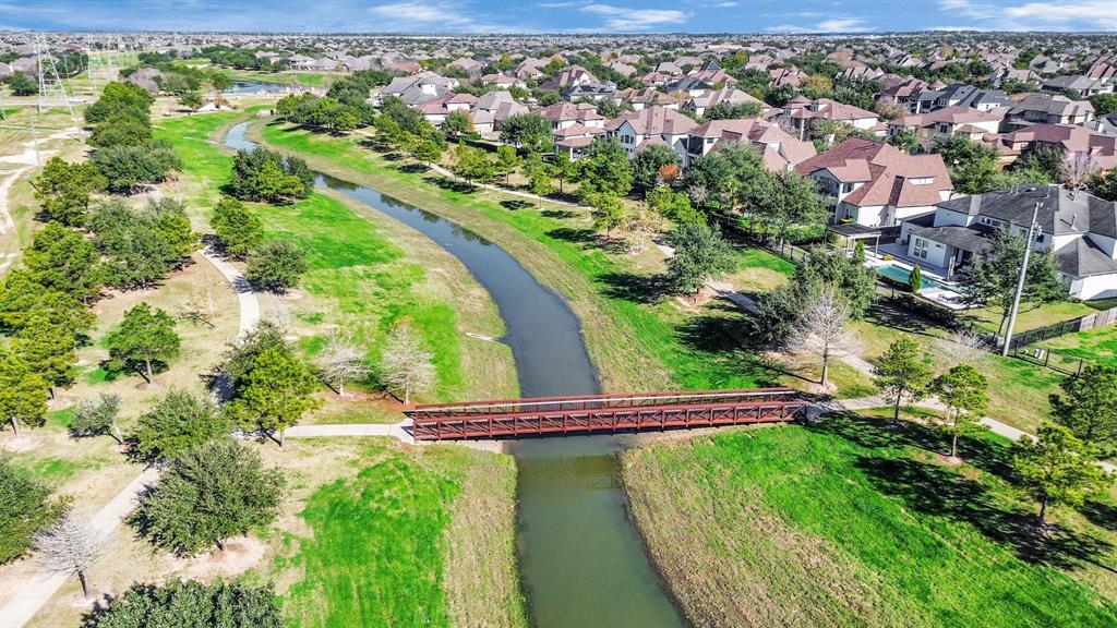 10614 Lindabury Hollow Drive, Katy, Texas image 44