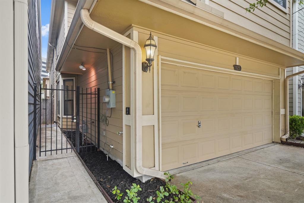 1125 W 26th Street, Houston, Texas image 3