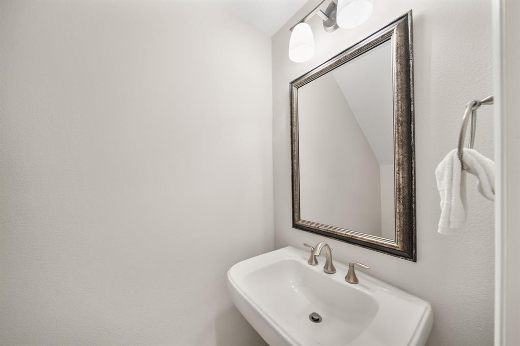 1125 W 26th Street, Houston, Texas image 16