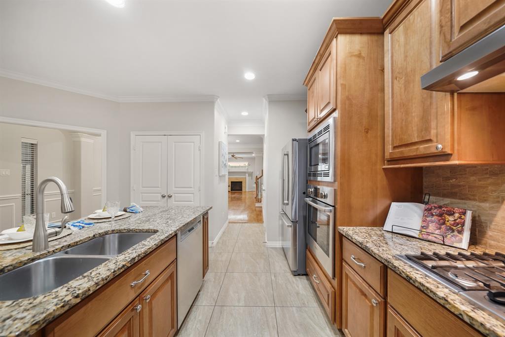 1125 W 26th Street, Houston, Texas image 20