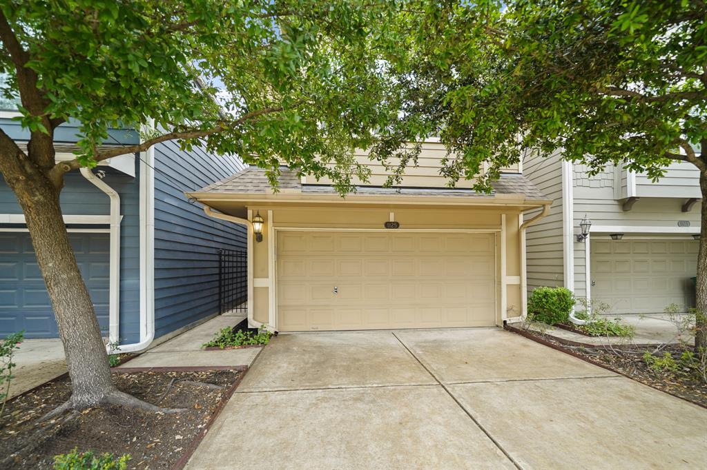 1125 W 26th Street, Houston, Texas image 2