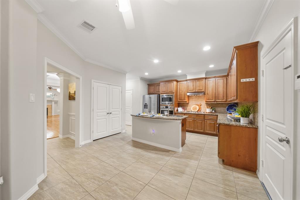 1125 W 26th Street, Houston, Texas image 25