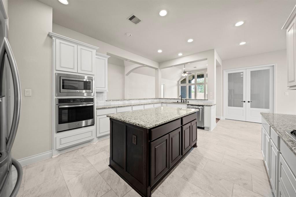 28209 Regal Wood Court, Spring, Texas image 7