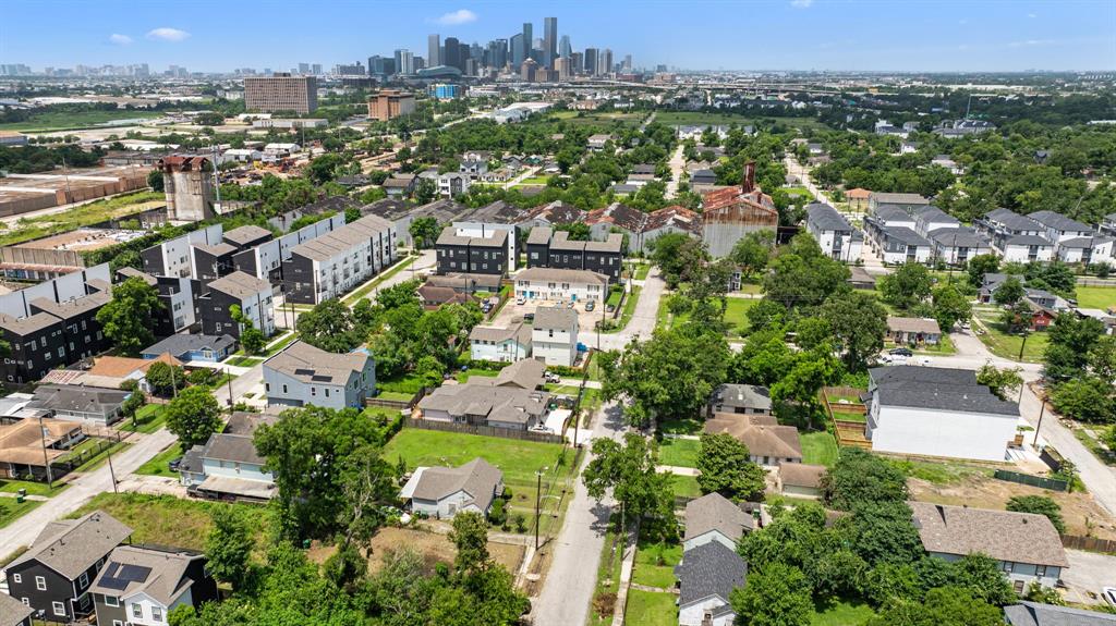 4724 Coke Street, Houston, Texas image 2