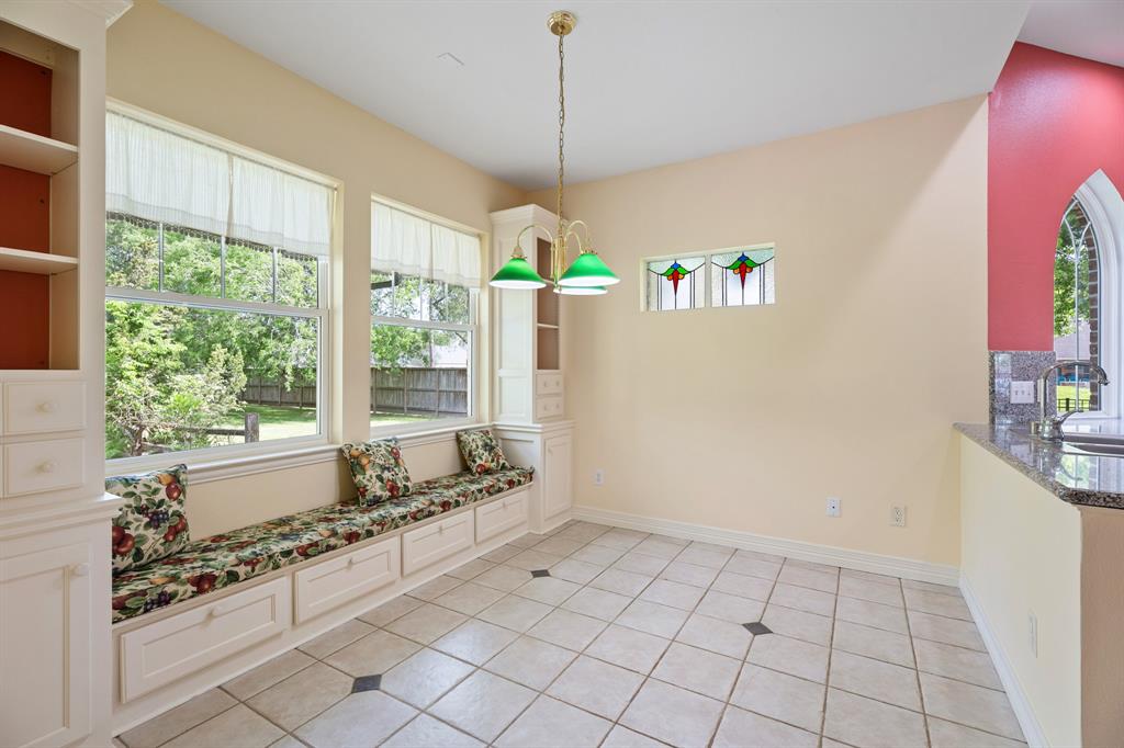 1008 Mustang Drive, Friendswood, Texas image 12