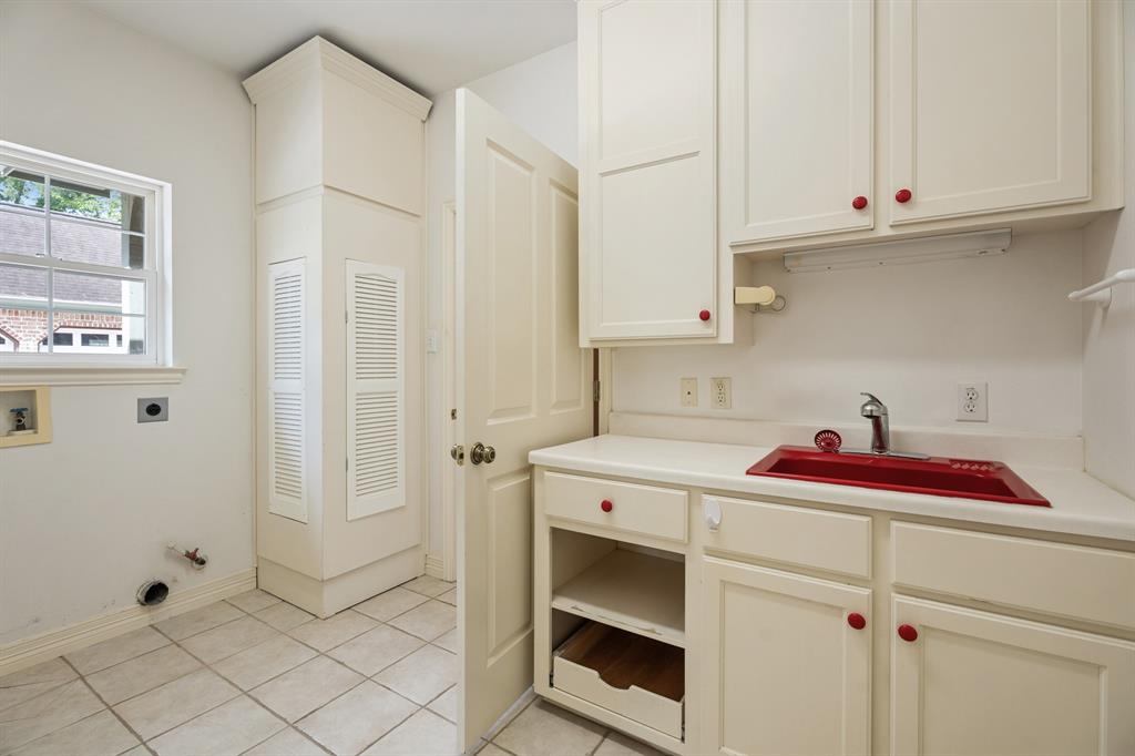 1008 Mustang Drive, Friendswood, Texas image 19
