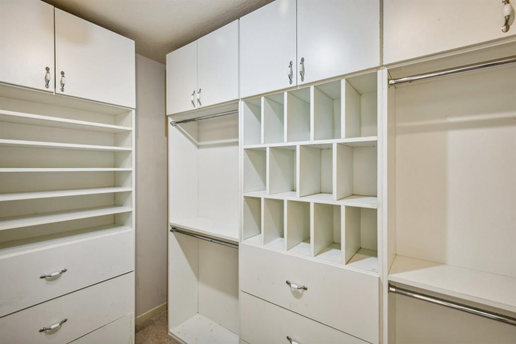 19015 Country Square Drive, Houston, Texas image 34