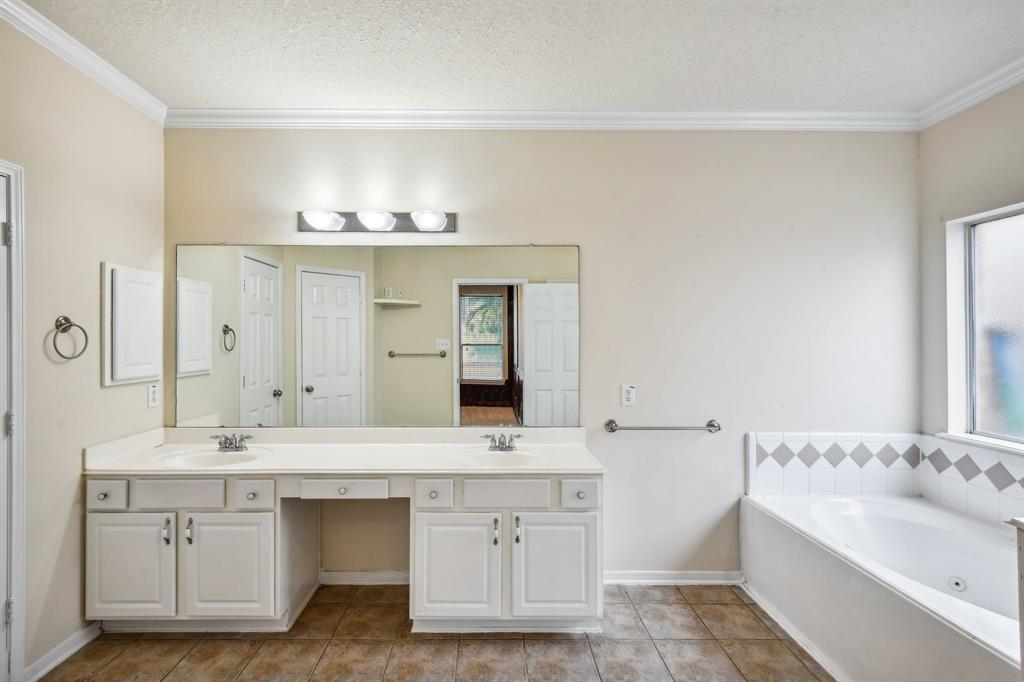 19015 Country Square Drive, Houston, Texas image 25