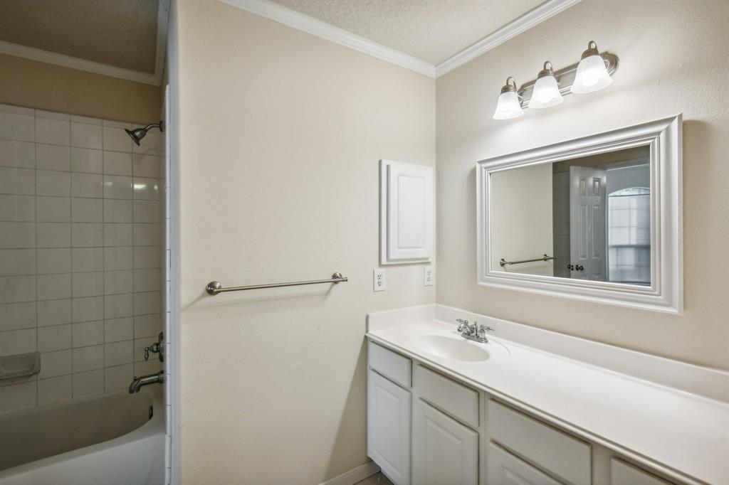 19015 Country Square Drive, Houston, Texas image 32
