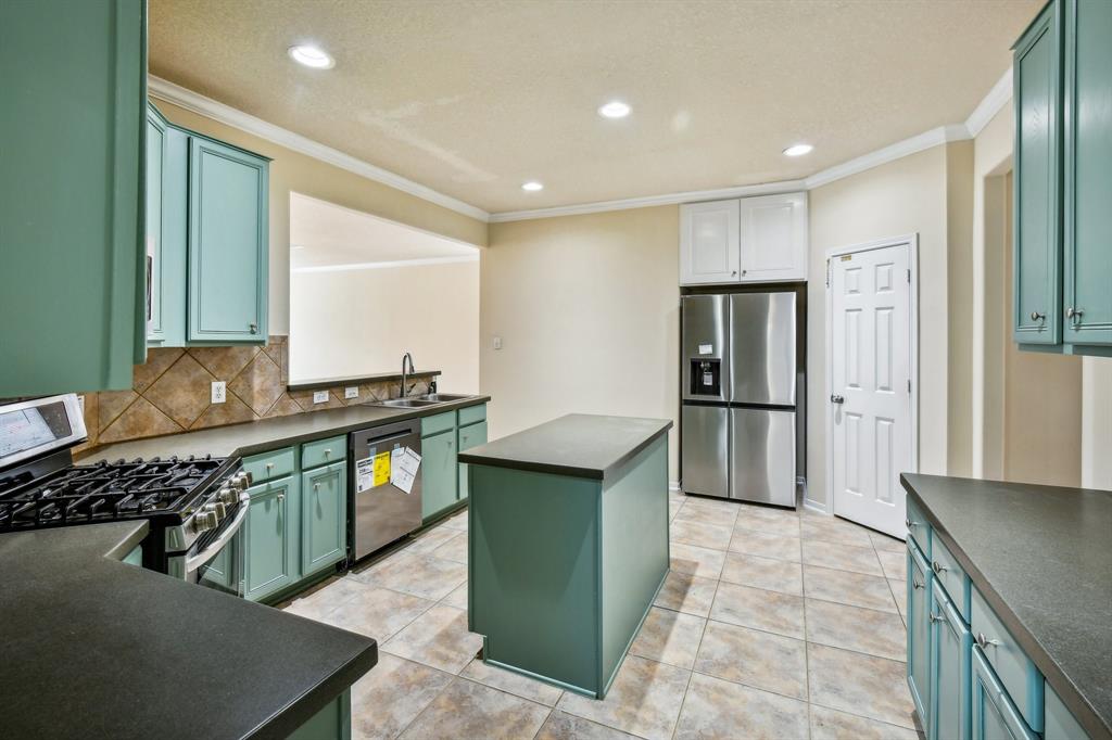 19015 Country Square Drive, Houston, Texas image 11