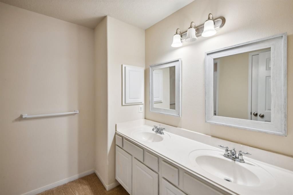 19015 Country Square Drive, Houston, Texas image 35