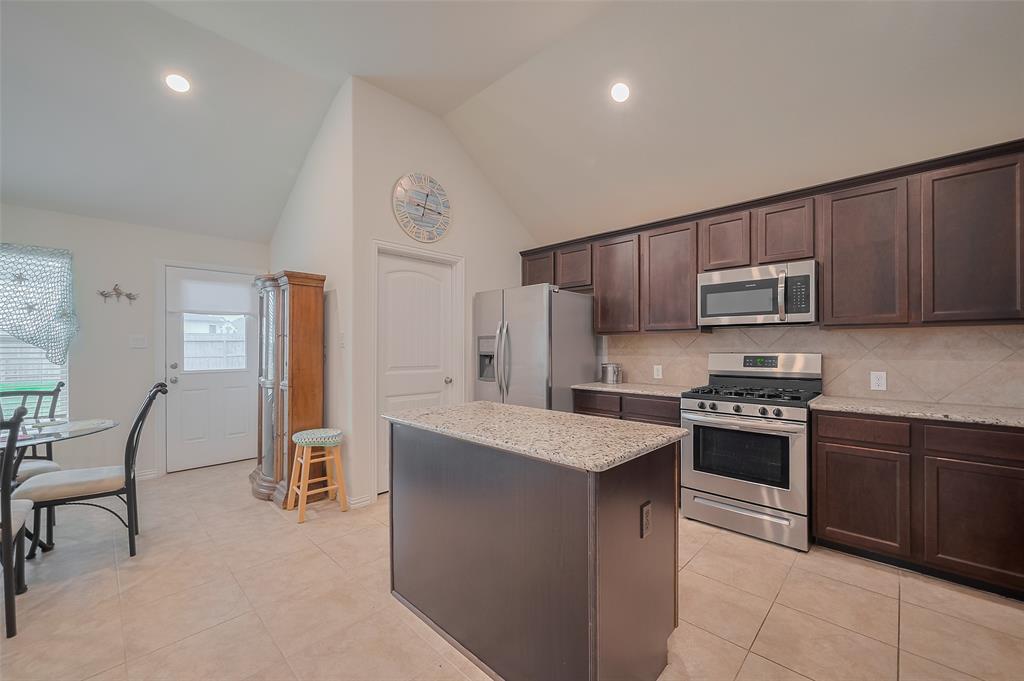 2903 Blue Mist Bend, Brookshire, Texas image 18