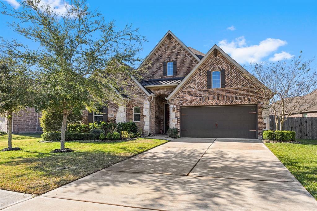 2328 Shallow Creek Lane, Friendswood, Texas image 3