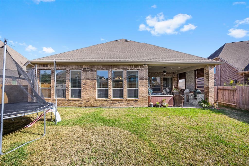 2328 Shallow Creek Lane, Friendswood, Texas image 34