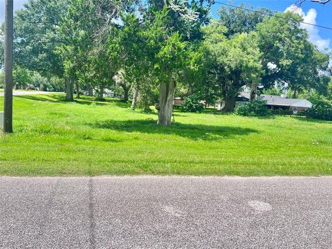 305 W Alabama Street Brazoria TX 77422