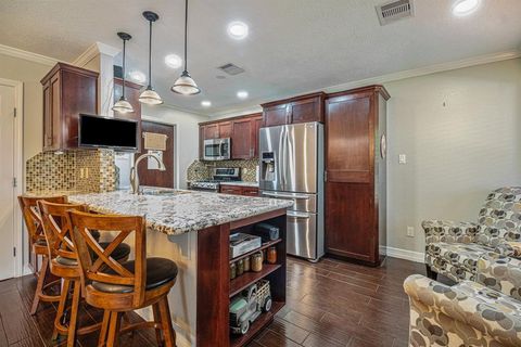 Single Family Residence in Pasadena TX 3902 Willowview Drive 9.jpg