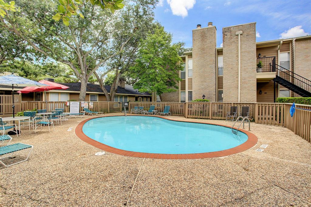 706 Bering Drive #98, Houston, Texas image 22