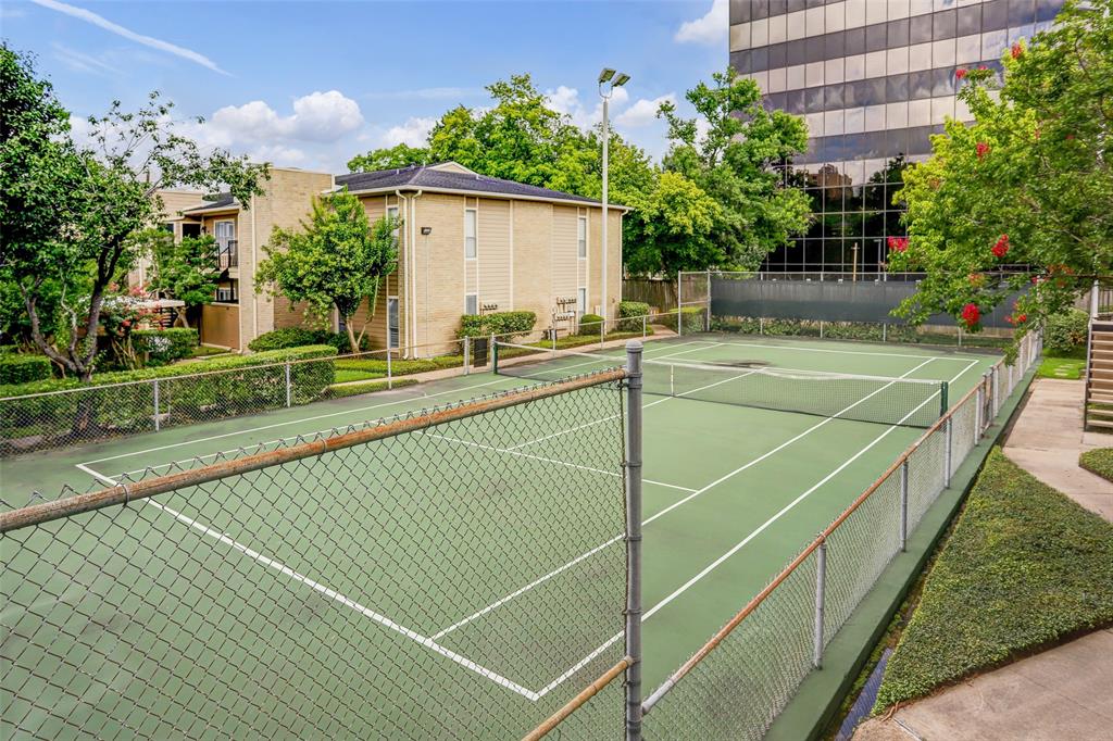 706 Bering Drive #98, Houston, Texas image 26