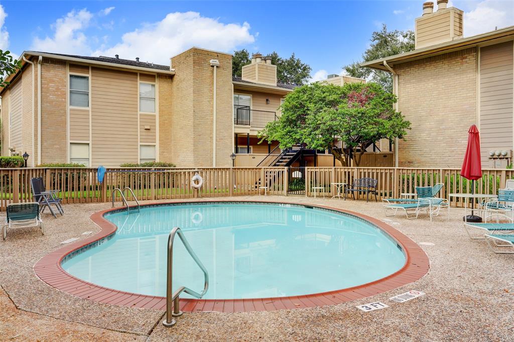 706 Bering Drive #98, Houston, Texas image 23