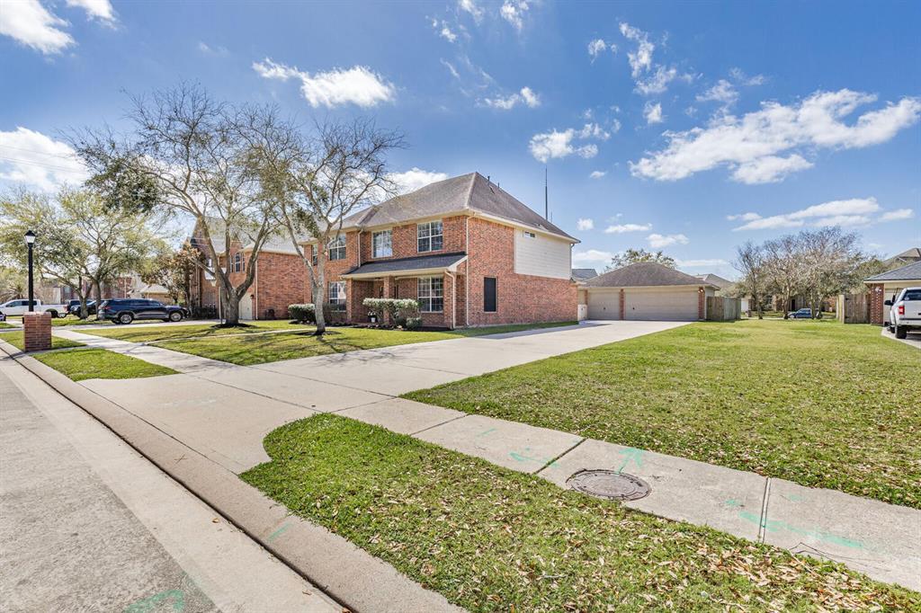 3816 Houston Lake Drive, Pearland, Texas image 37