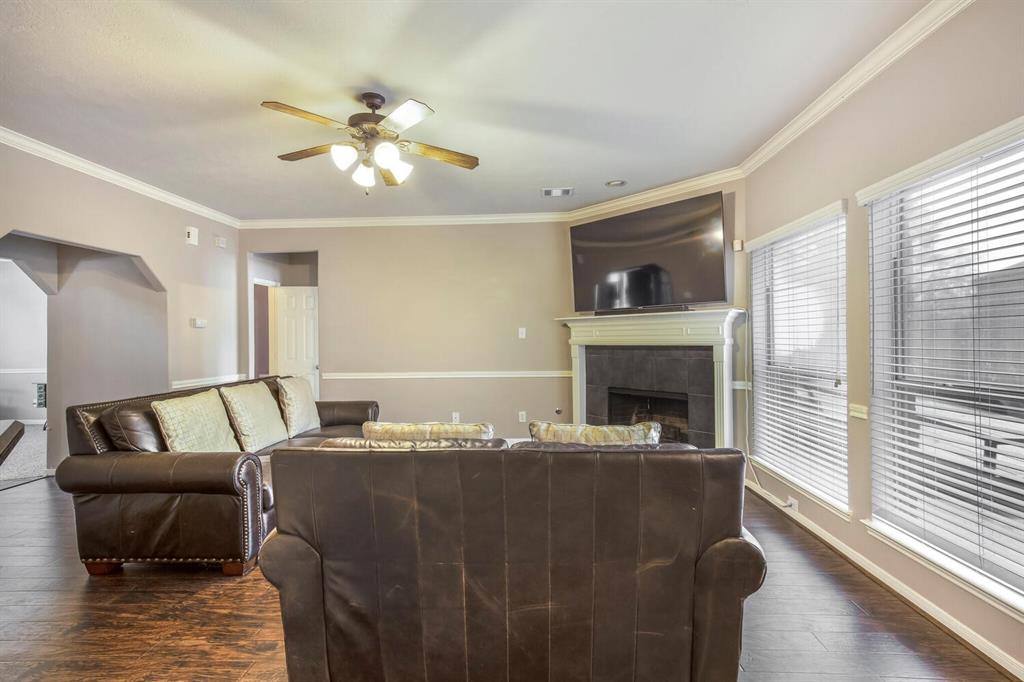 3816 Houston Lake Drive, Pearland, Texas image 16