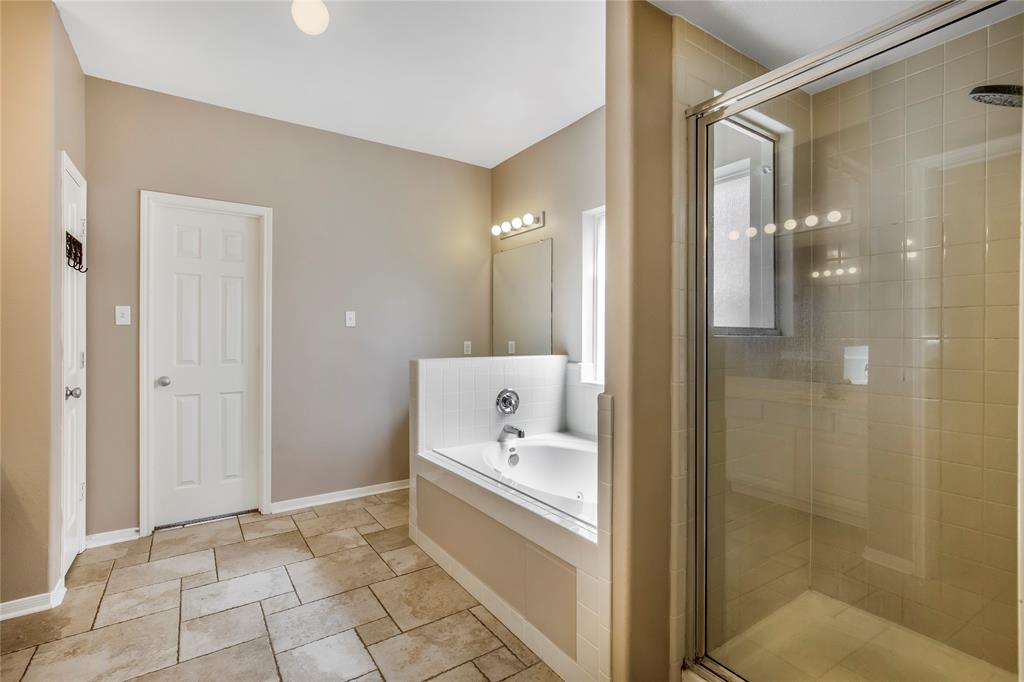 3816 Houston Lake Drive, Pearland, Texas image 6