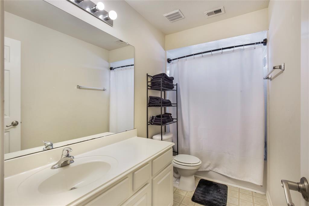 3816 Houston Lake Drive, Pearland, Texas image 26