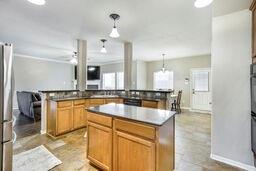 3816 Houston Lake Drive, Pearland, Texas image 10