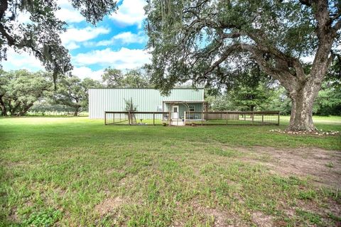 Photo of 2133 County Road 125, Edna, TX 77957 (MLS # 94934391)