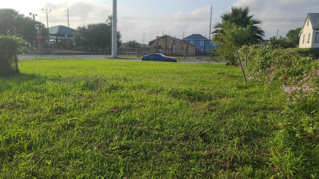 3927 Ball, Galveston, Texas image 4